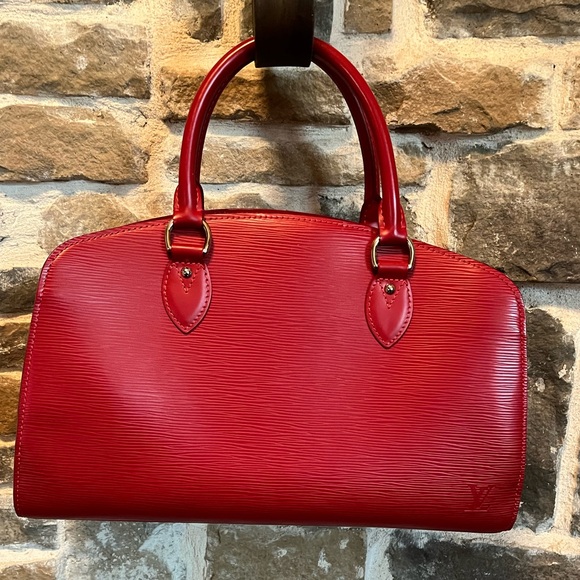 Louis Vuitton red epi leather pont neuf PM handbag preowned condition - Picture 16 of 17